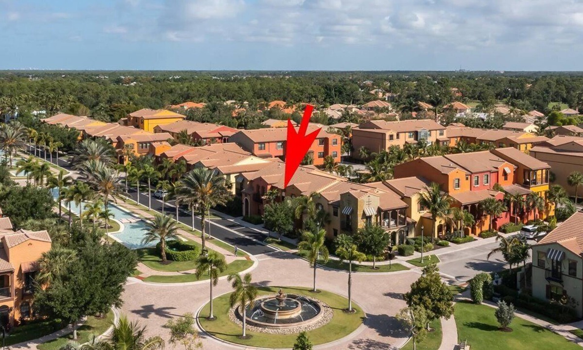 Ole House | Charming 2-bedroom townhome in Ole' at Lely Resort! 9071 Albion Lane #5703