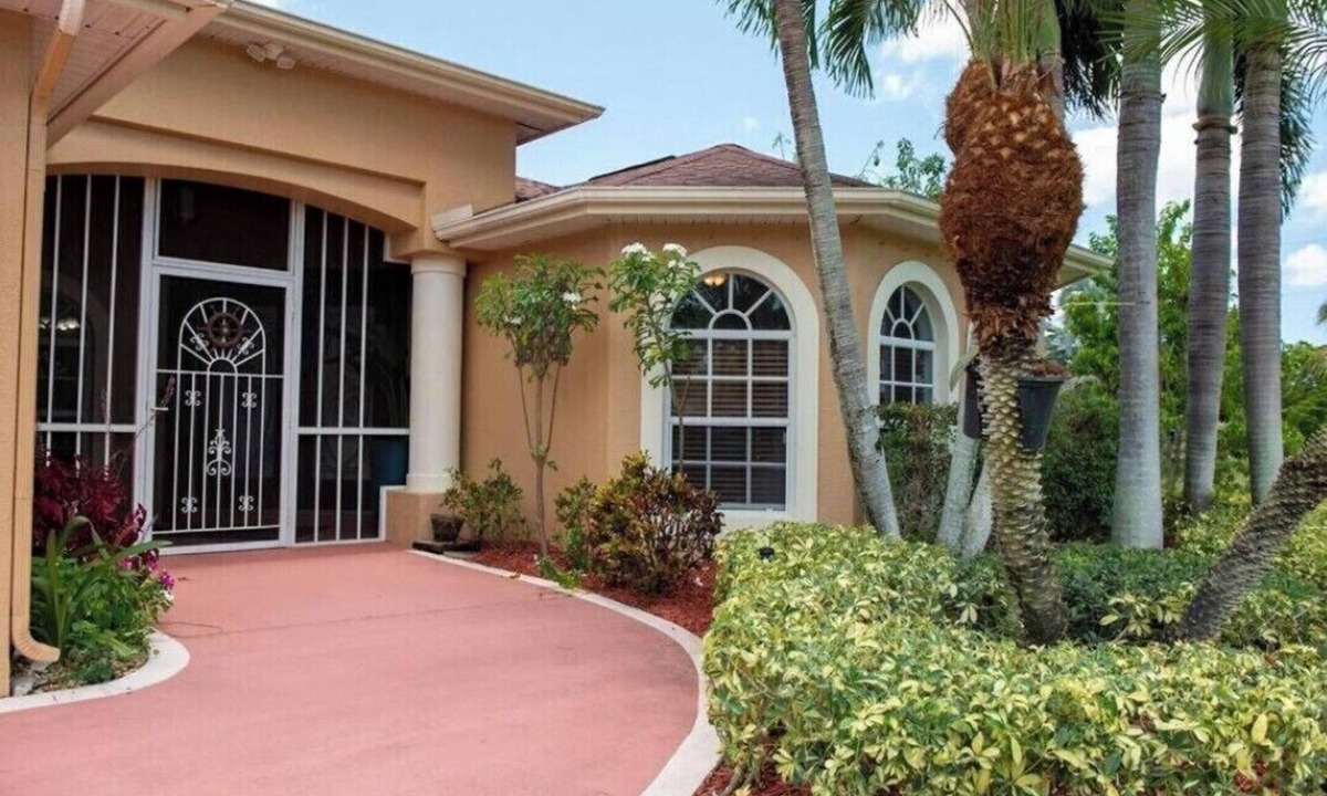 Port Saint Lucie House | Charming 3-bedroom house with WiFi and AC in serene Port St. Lucie