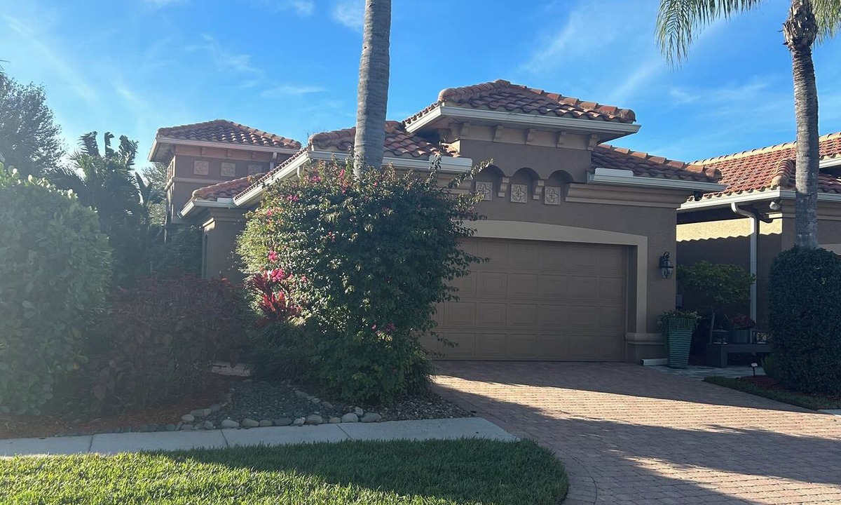 Ole Villa | Charming 3 bedroom villa in Lely Resort Naples with hot tub and waterfall