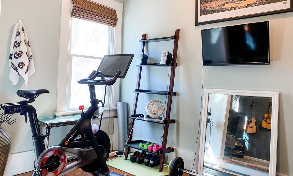 Summerville House | Charming 3BR/2BA Masters rental, 8 min drive