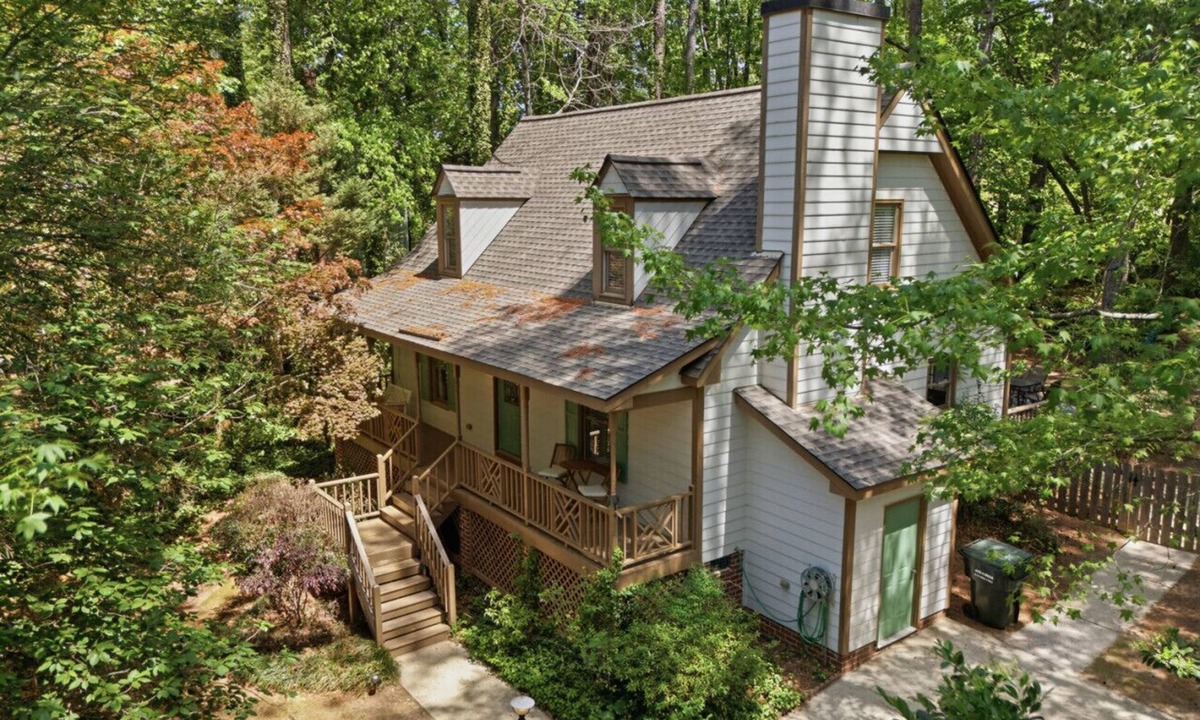 Raleigh House | Charming 4BR ★ Family-Friendly ★ w/Backyard ★