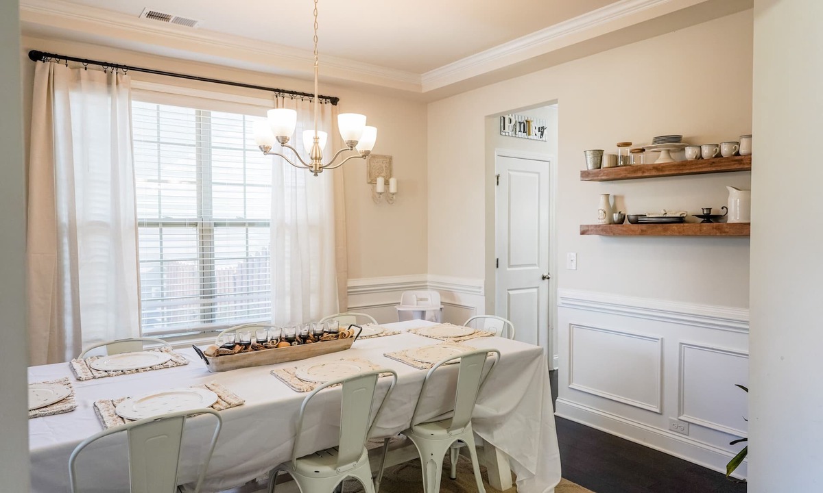 Powdersville House | Charming 5 Bedroom Spacious Home 12 mins to Downtown Greenville