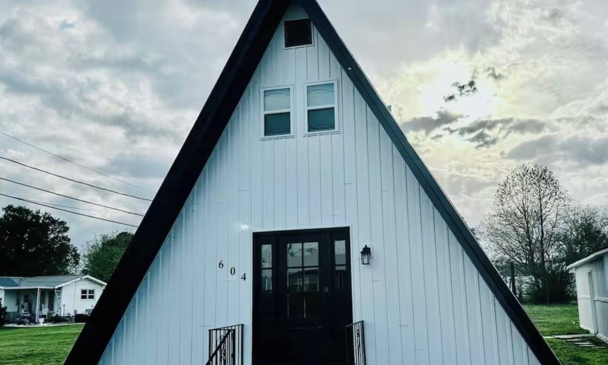Union City House | Charming A Frame house with WiFi in Union City