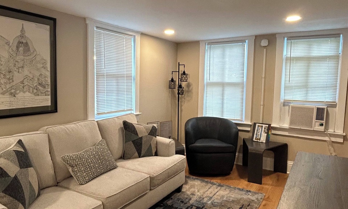 Sanford Apartment | Charming and Tranquil 1-bedroom apartment close to Historic Downtown Sanford