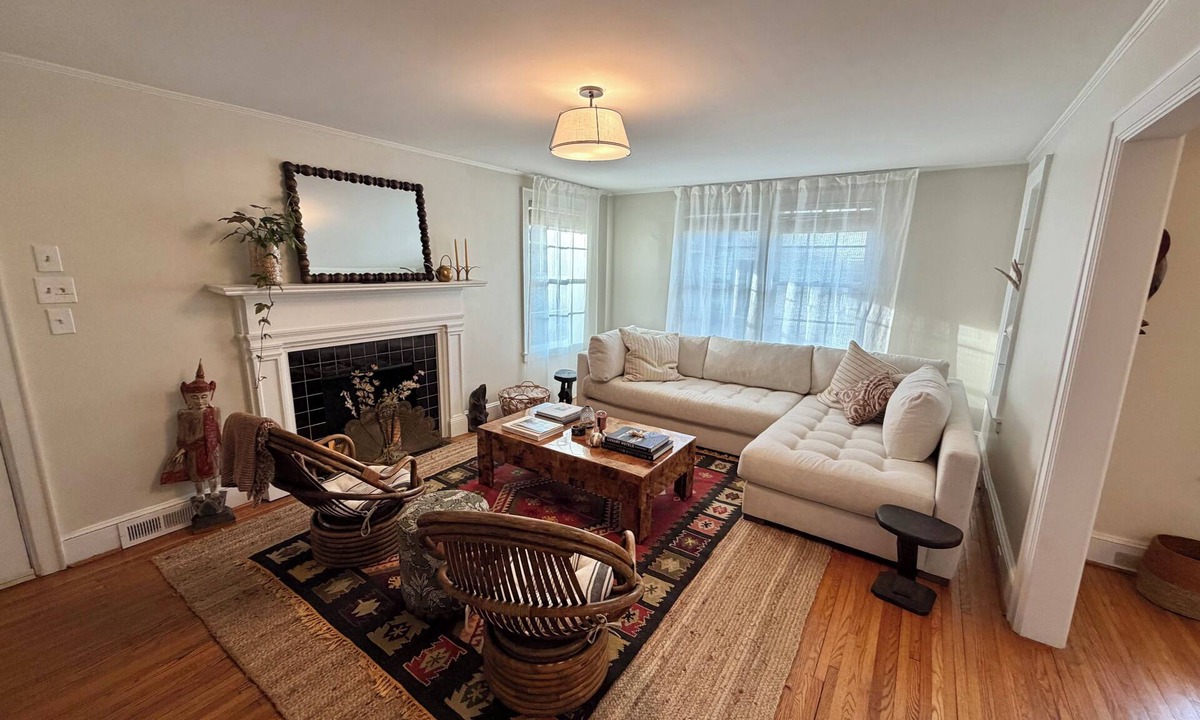 Plaza Midwood House | Charming Historic Bungalow · Walkable to Plaza Midwood Eats, Nightlife & Parks