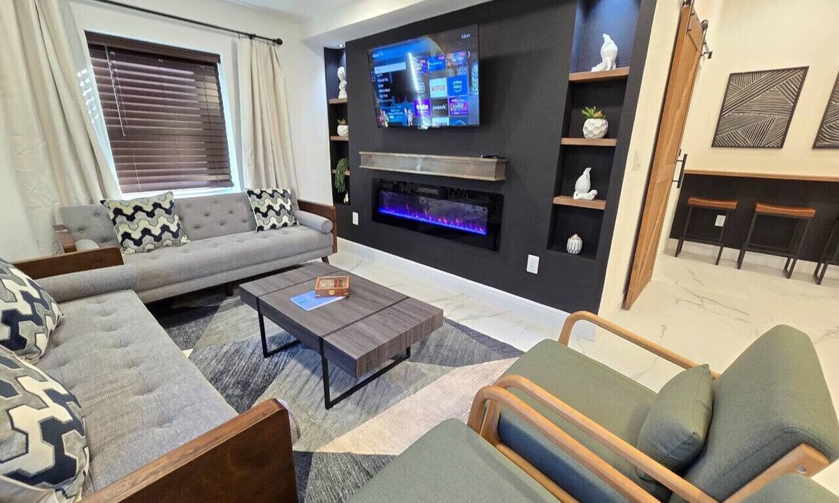 College Park House | Charming Home Close to Golf + Car Rental and more