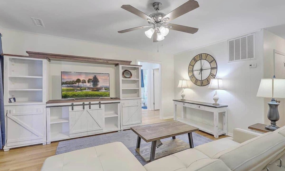 Charleston House | Charming James Island Home