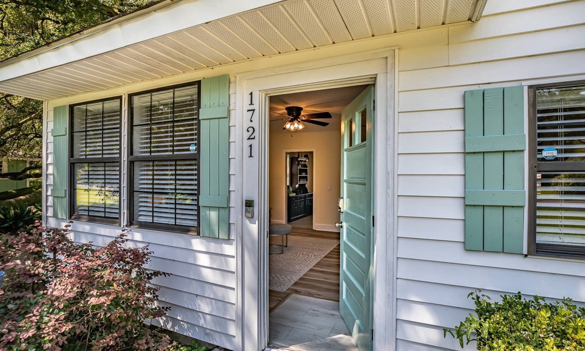 Port Royal House | Charming Port Royal Cottage: Walk to Dining, 5 Min to Parris Island, Beach & Bike Trails!