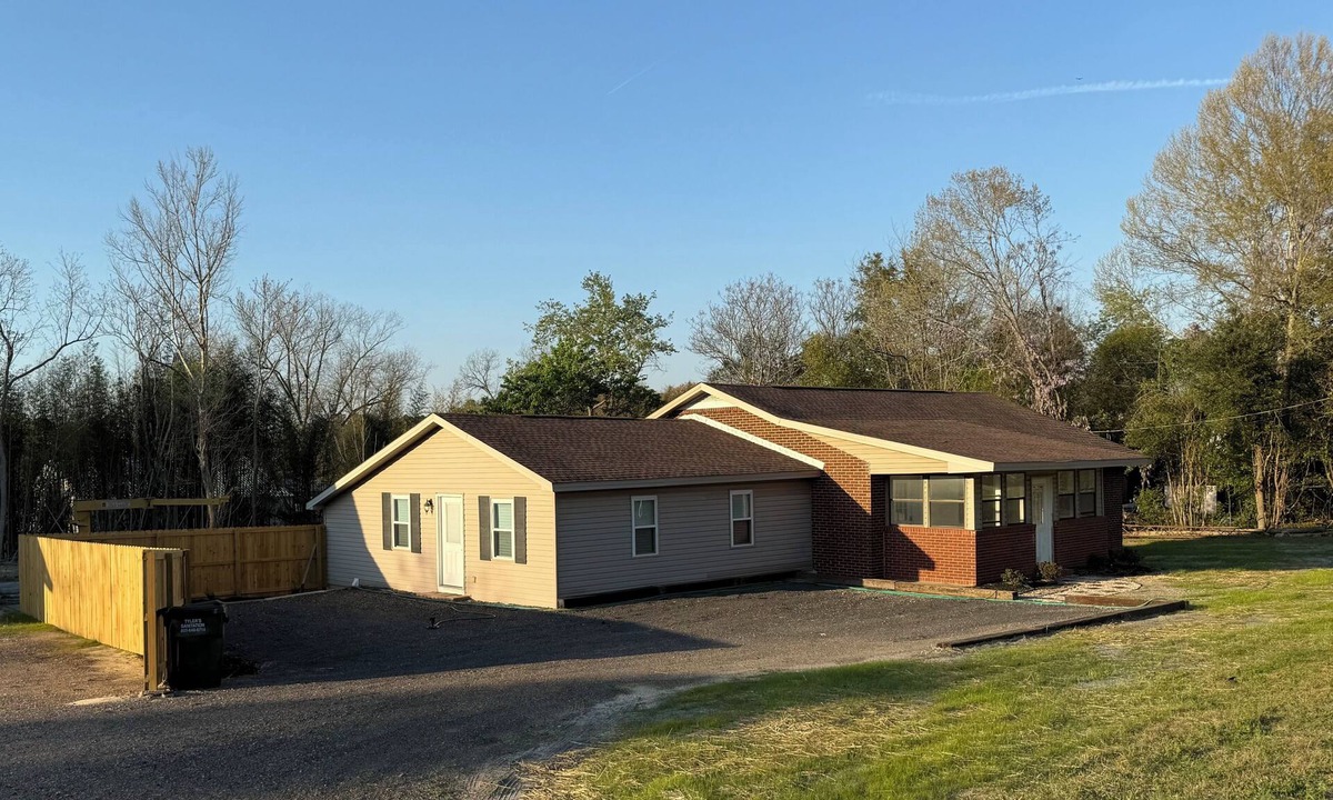 Aiken House | Charming Whole Home in Aiken's Horse Country