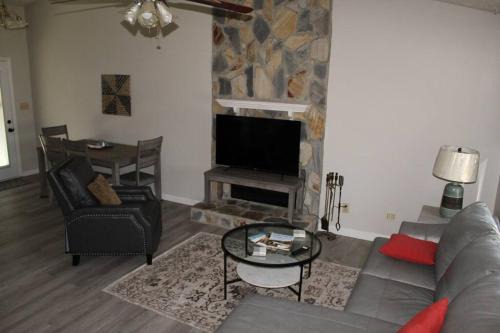 East Fayetteville House | Cheerful 2-Bedroom, 2 bath with private parking