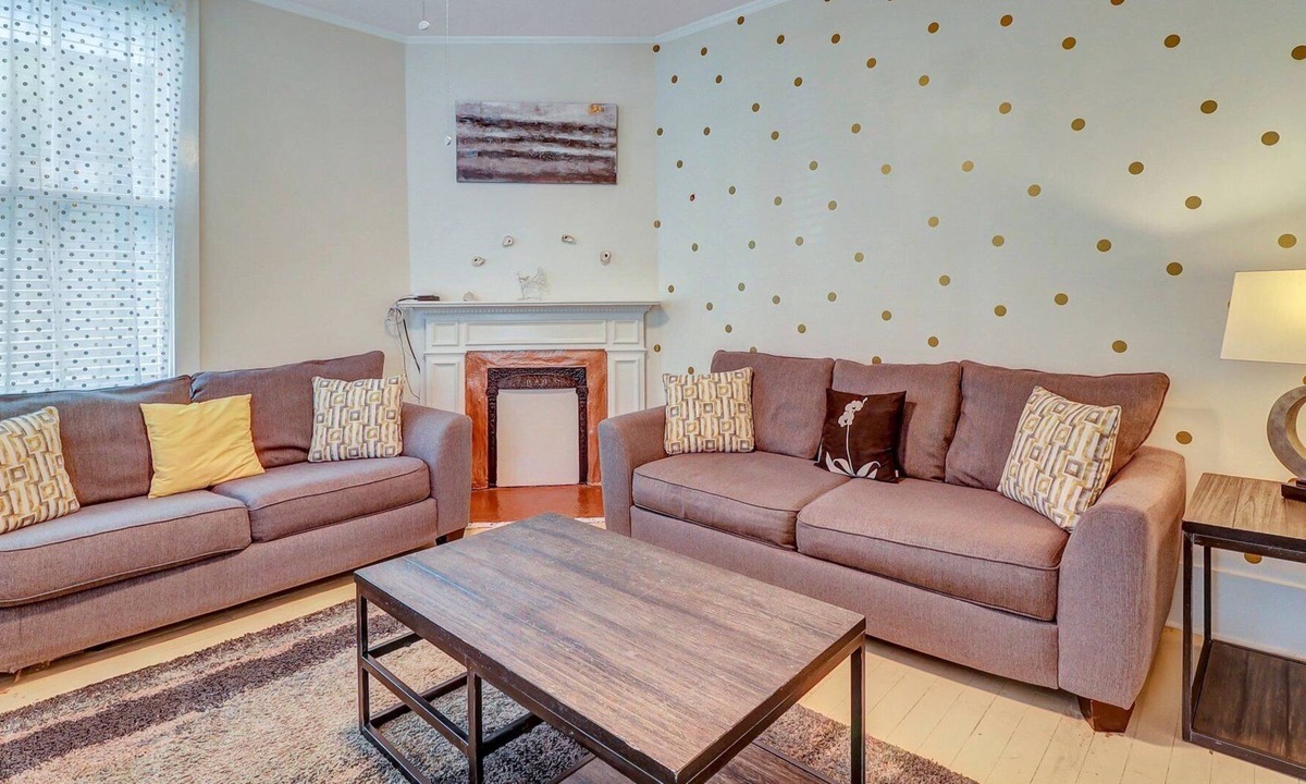 Dixon Park Apartment | Cheerful Victorian District Digs Near Forsyth w/ Courtyard by Lucky Savannah