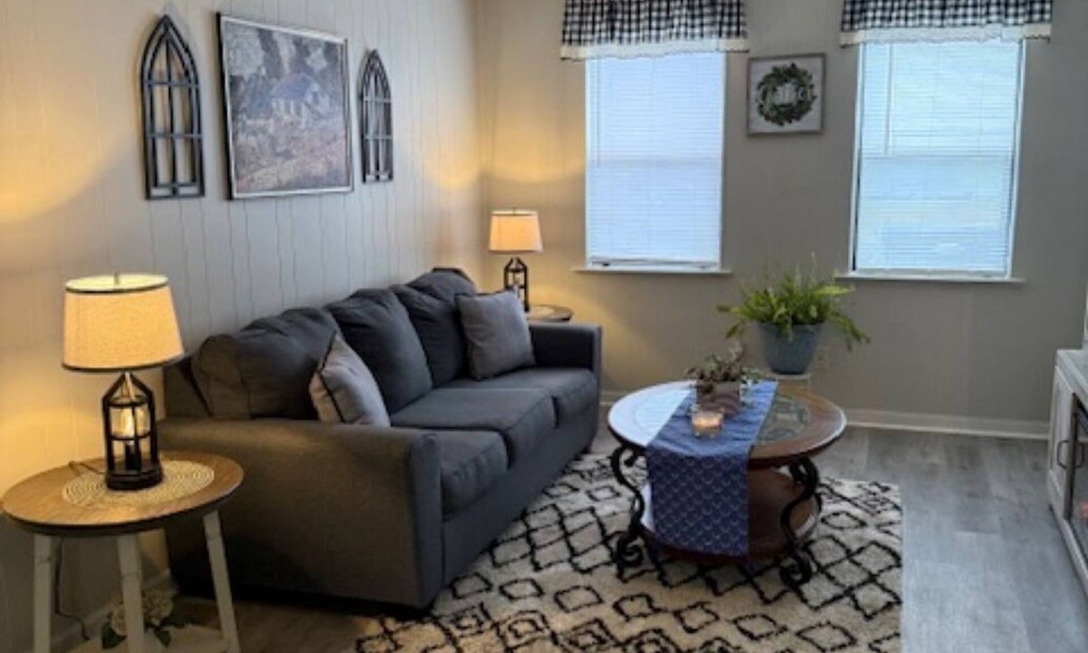 Havelock Apartment | Cherry Point Landing- Cozy 2 bedroom, 1 bath apartment