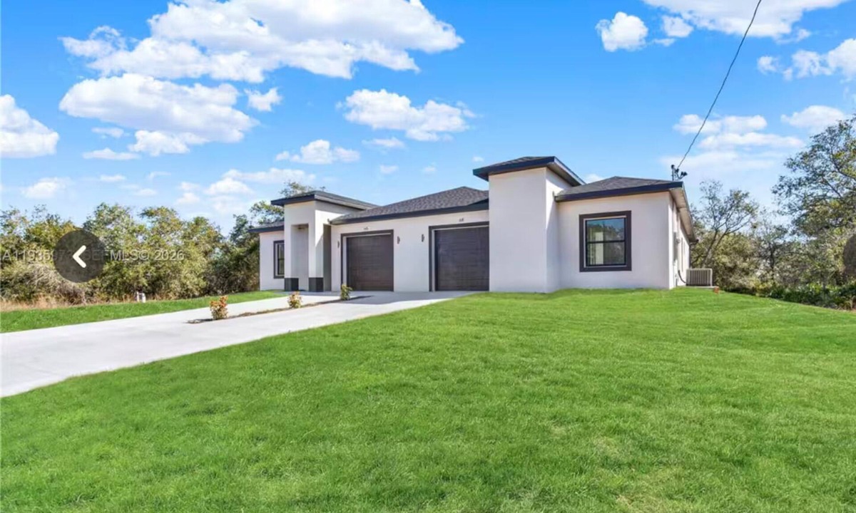 Punta Gorda House | Chic New Build Duplex/King Suite & Cover Lanai