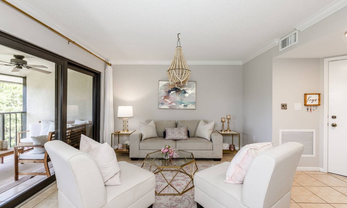 Hammock Bay Condo | Chic Tropical Retreat Minutes from Marco Island & Naples