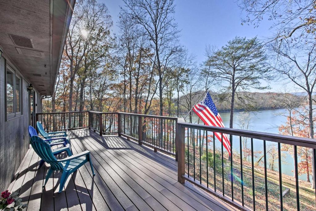 Dayton House | Chickamauga Lake Vacation Rental w/Boat Dock!