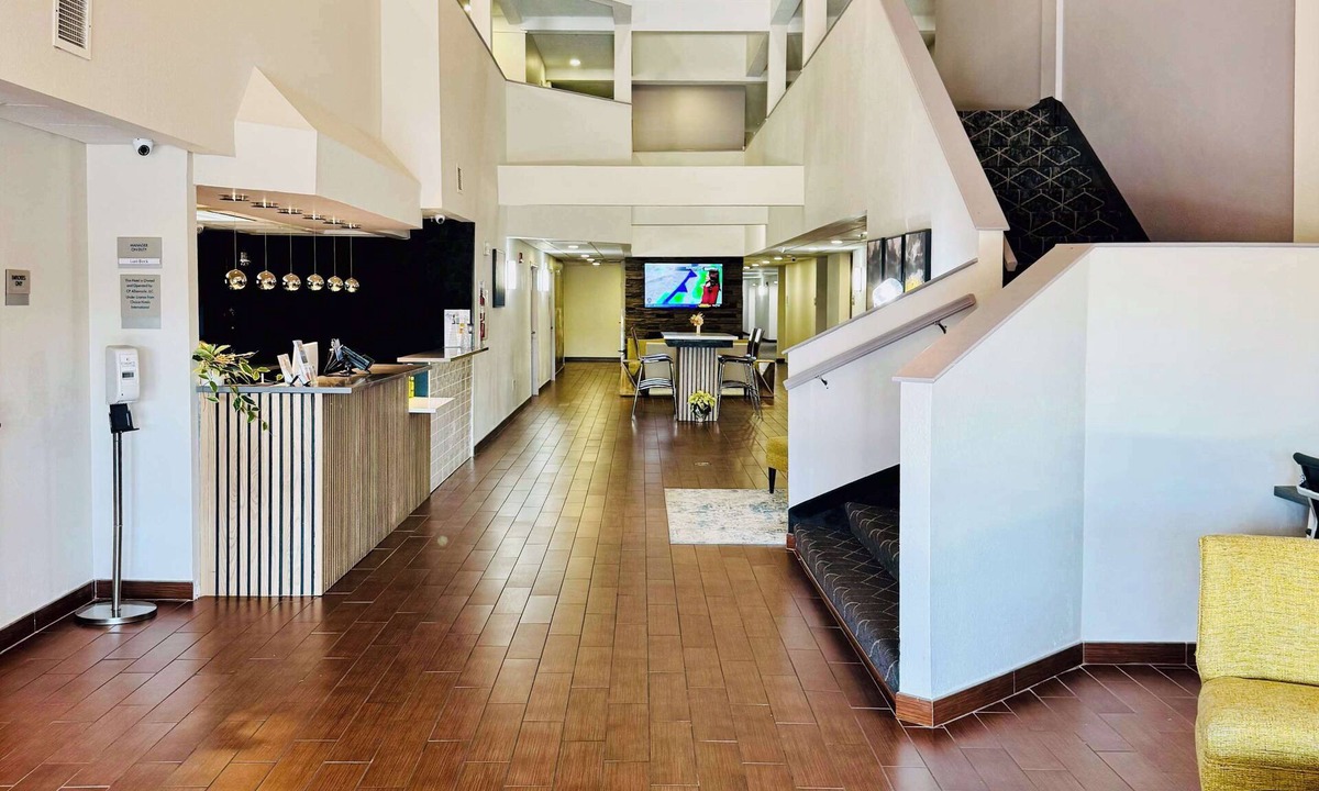 Albemarle Hotel | Clarion Pointe Albemarle