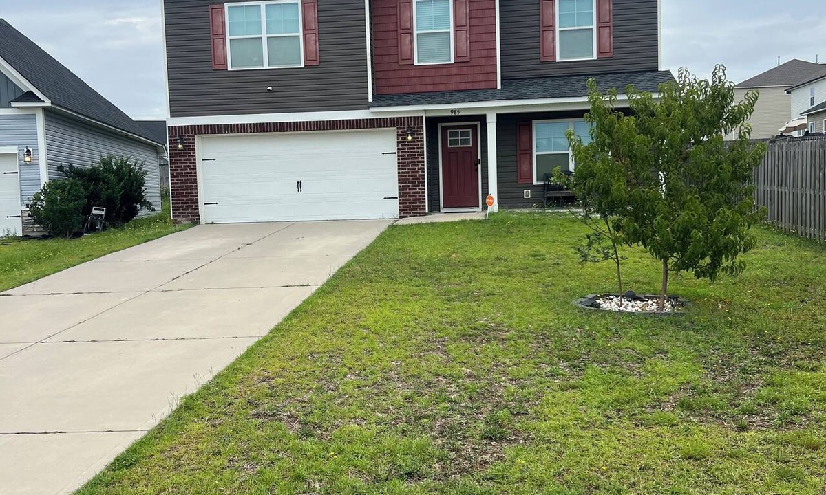 Lexington House | Clean, simple, safe home in the prominent city of Lexington, SC
