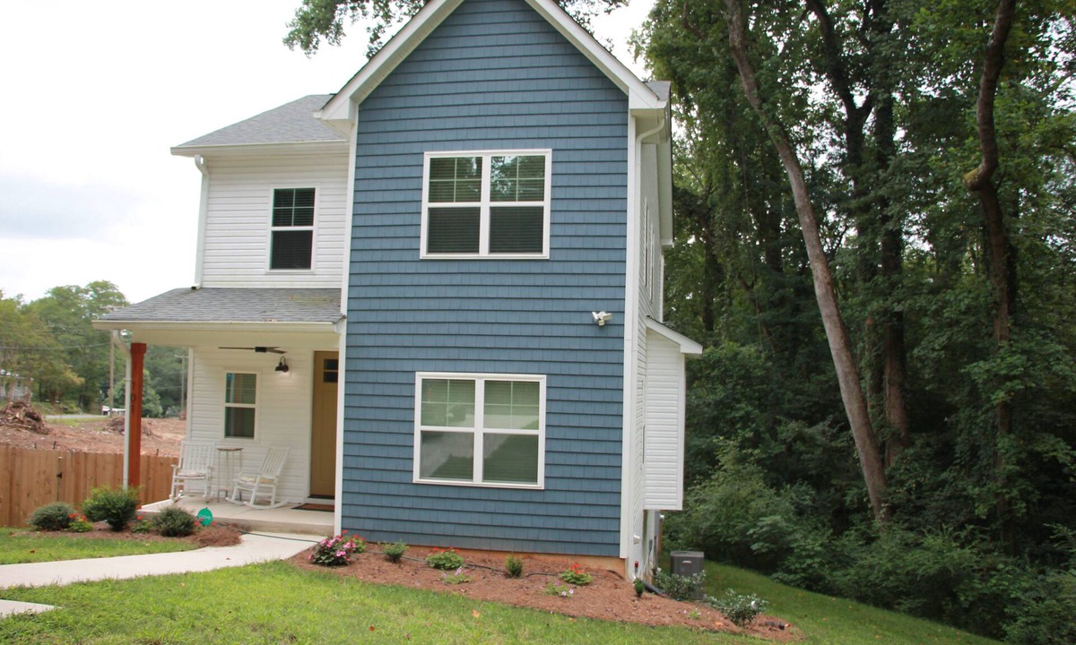 Mount Holly House | Close to Uptown Charlotte, New Build House in Mount Holly