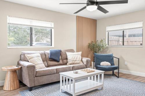 Cape Caneveral Beach Gardens House | Coastal Bungalow- 5 Minutes to the port!