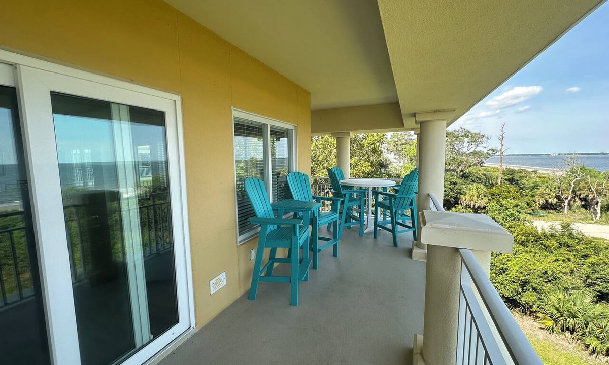 Daufuskie Island Condo | Coastal Charm- Oceanfront, 3rd floor, Land Transportation Included from Dock