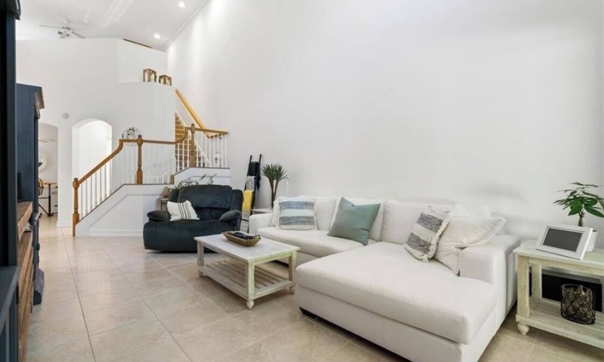 Gifford House | Coastal Dream Home With Loft: 2/2.5/2 Car Garage Retreat Near the Sea