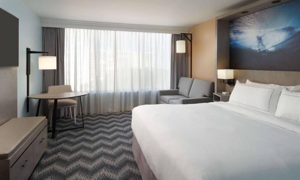 Cocoa Beach Hotel | Cocoa Beach Coastal Retreat | Minutes to Cocoa Beach Pier, Outdoor Pool