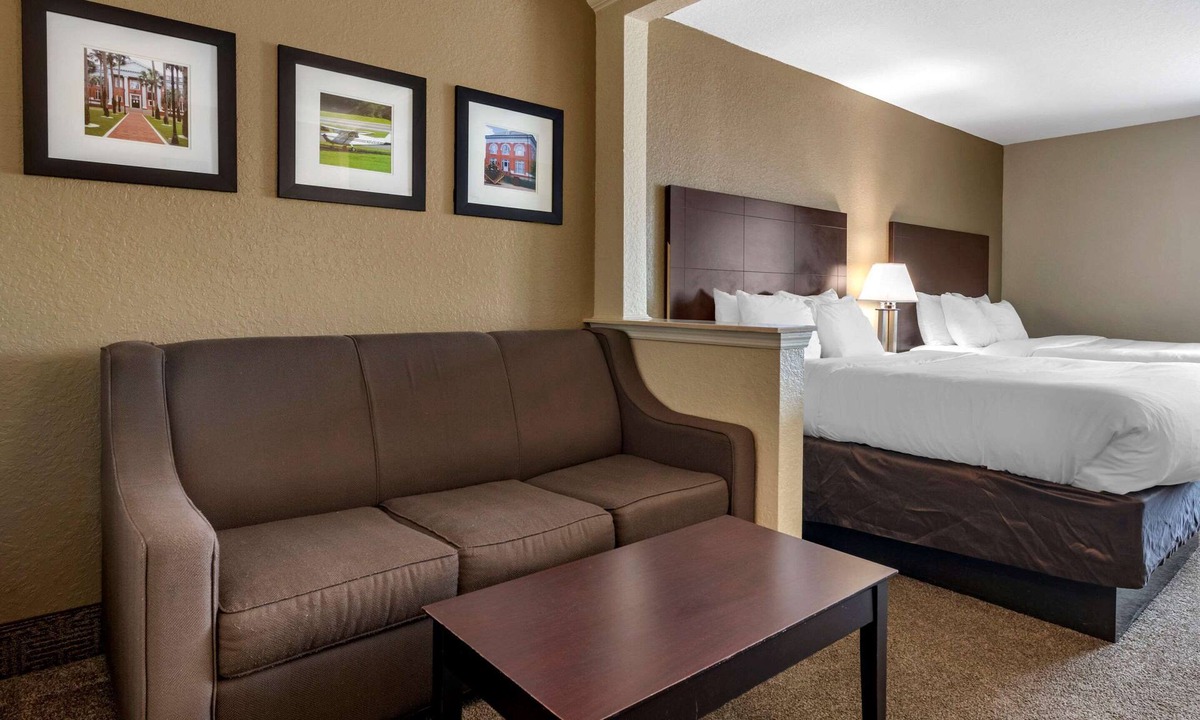 DeLand Hotel | Comfort Inn & Suites DeLand - near University