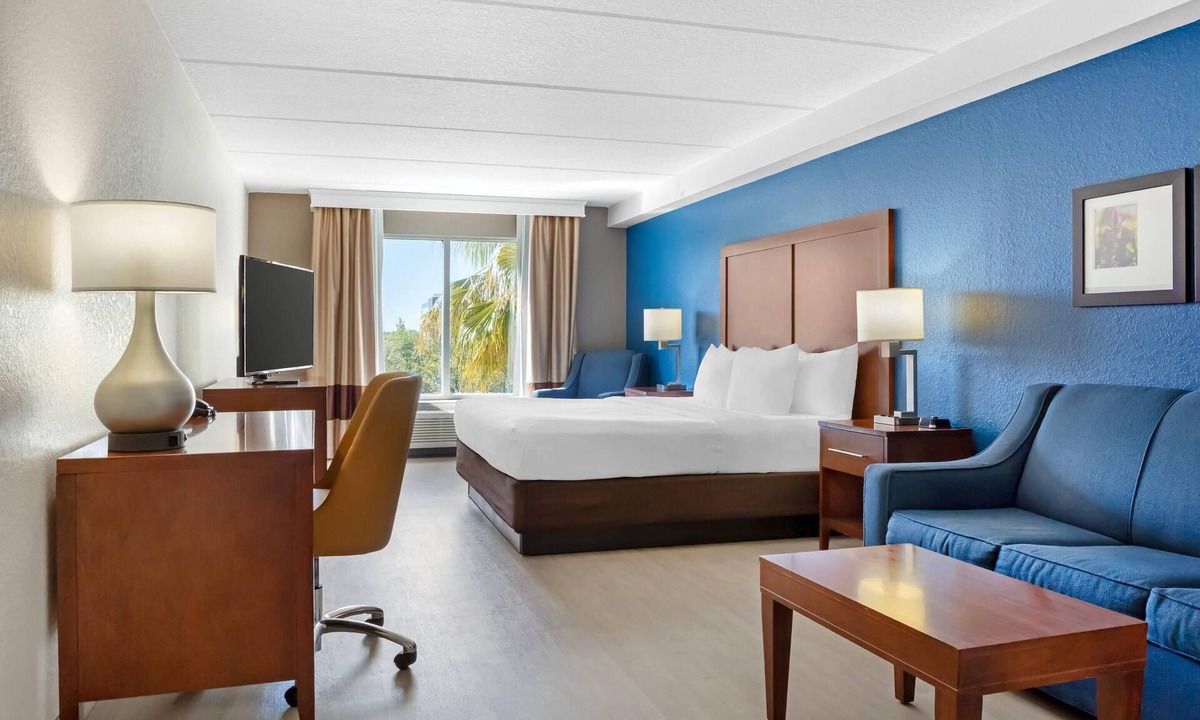Sanford Hotel | Comfort Inn & Suites Orlando North