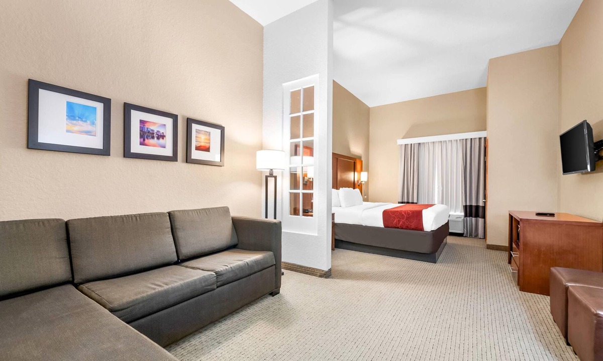 Orlando Hotel | Comfort Suites Orlando Airport
