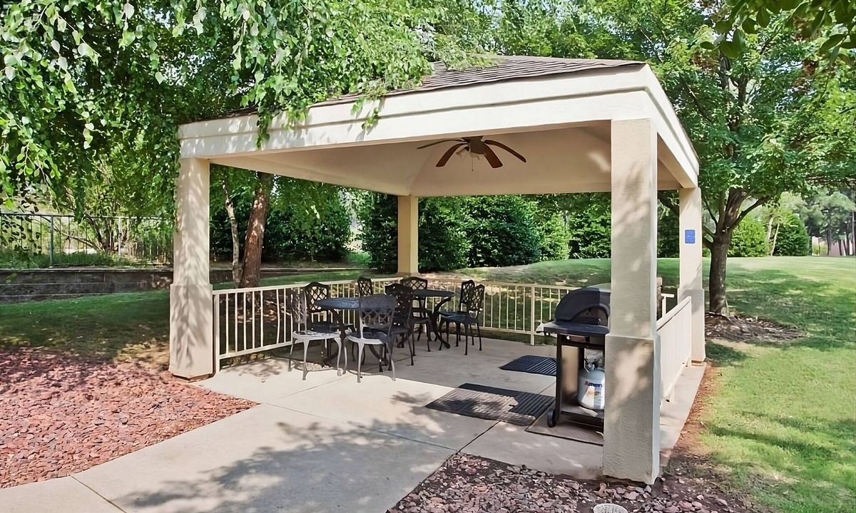 Gwinnett Place Hotel | Comfortable Corporate Stay in the Atlanta Gwinnett Area l 3 Units
