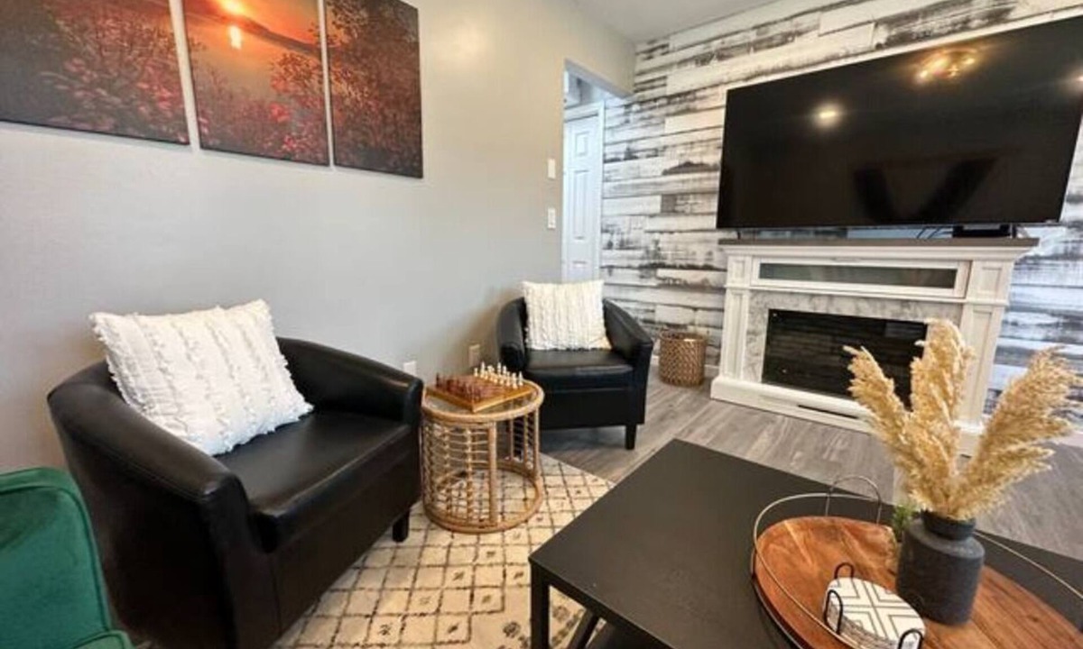 Sylva House | Comfy Newly Renovated home - 2min walk to Tuckasegee River
