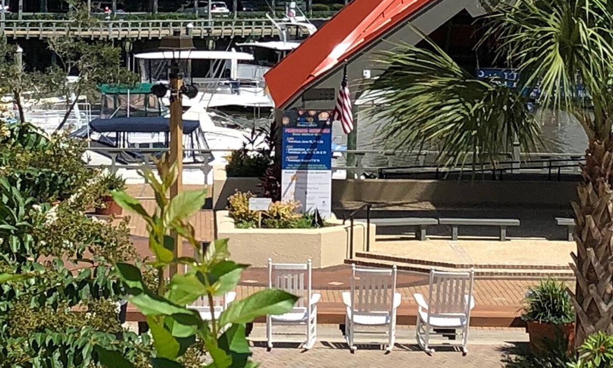 Shelter Cove Condo | Condo overlooking Shelter Cove Harbor