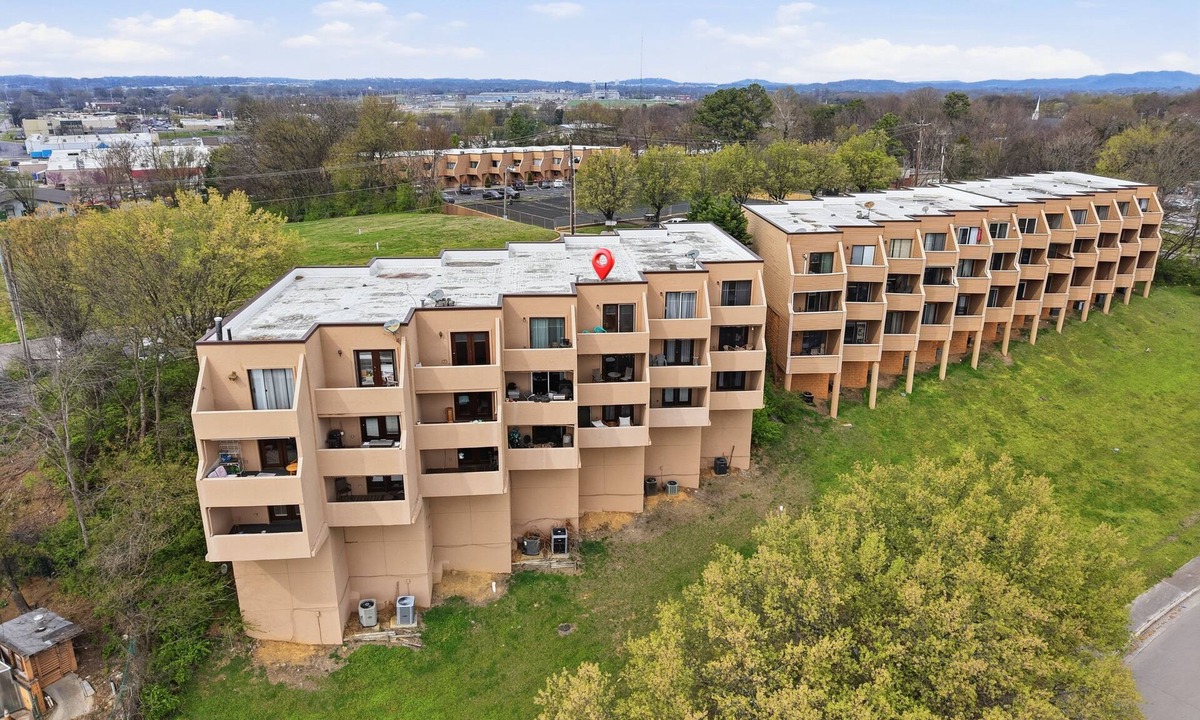 Maryville Condo | Condo with Amazing Views of Downtown Maryville and Smoky Mountains