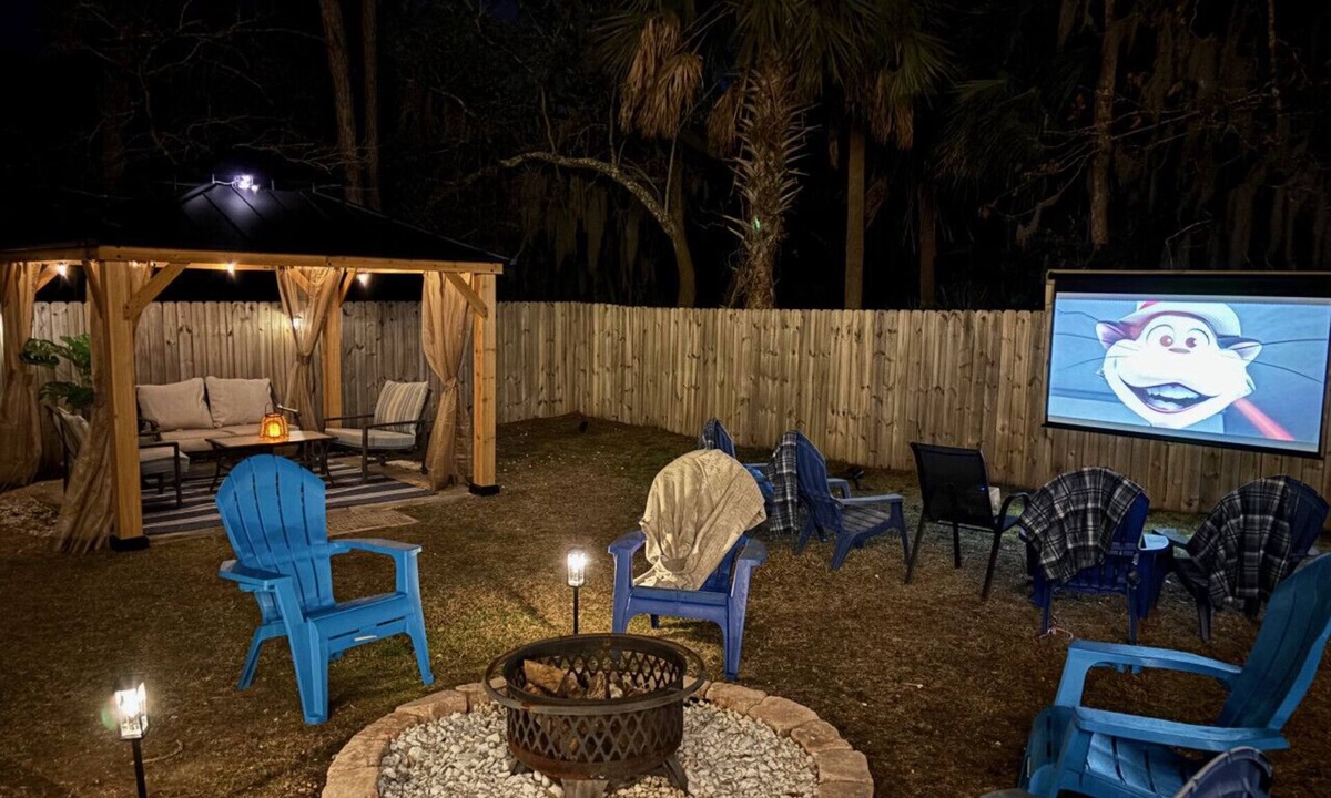 Whitemarsh Island House | Contemporary Stylish Home btw DWTN Savannah&Tybee!