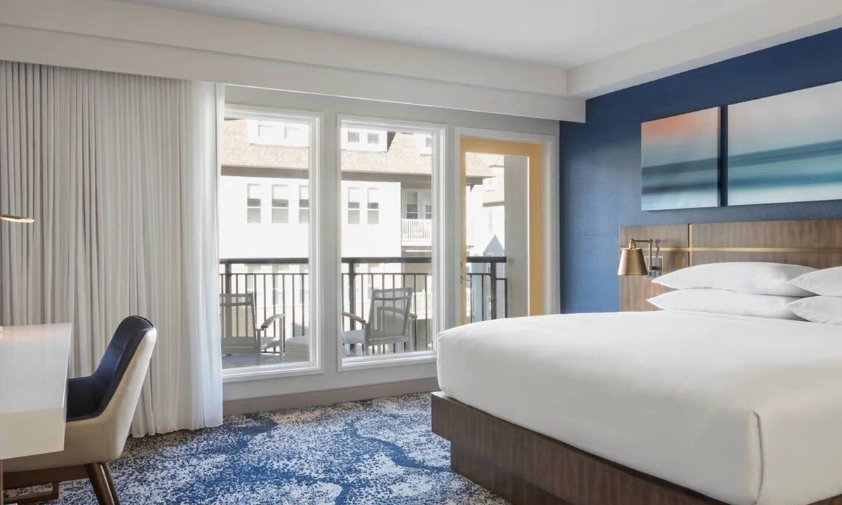 Northeast Virginia Beach Hotel | Convenient Stay in Virginia! Onsite Pool, Fitness, Near First Landing State Park