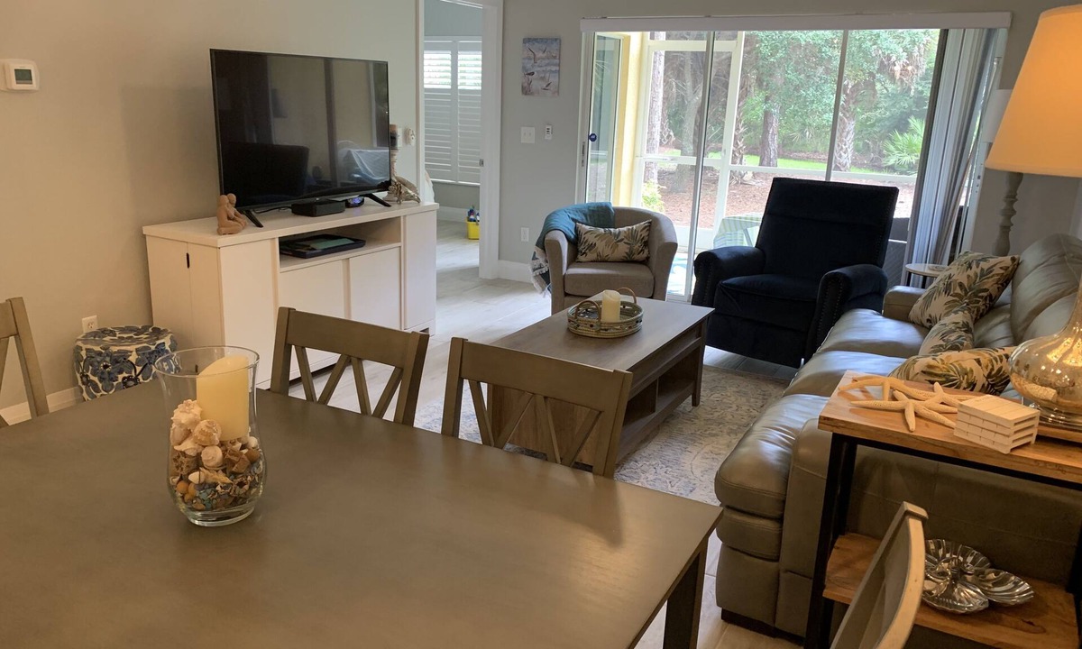Ole Condo | Coral Falls Retreat on 1st Floor - Lely