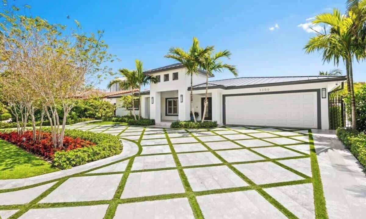 Bermuda Riviera House | Coral Hall – Where the intracoastal meets luxury