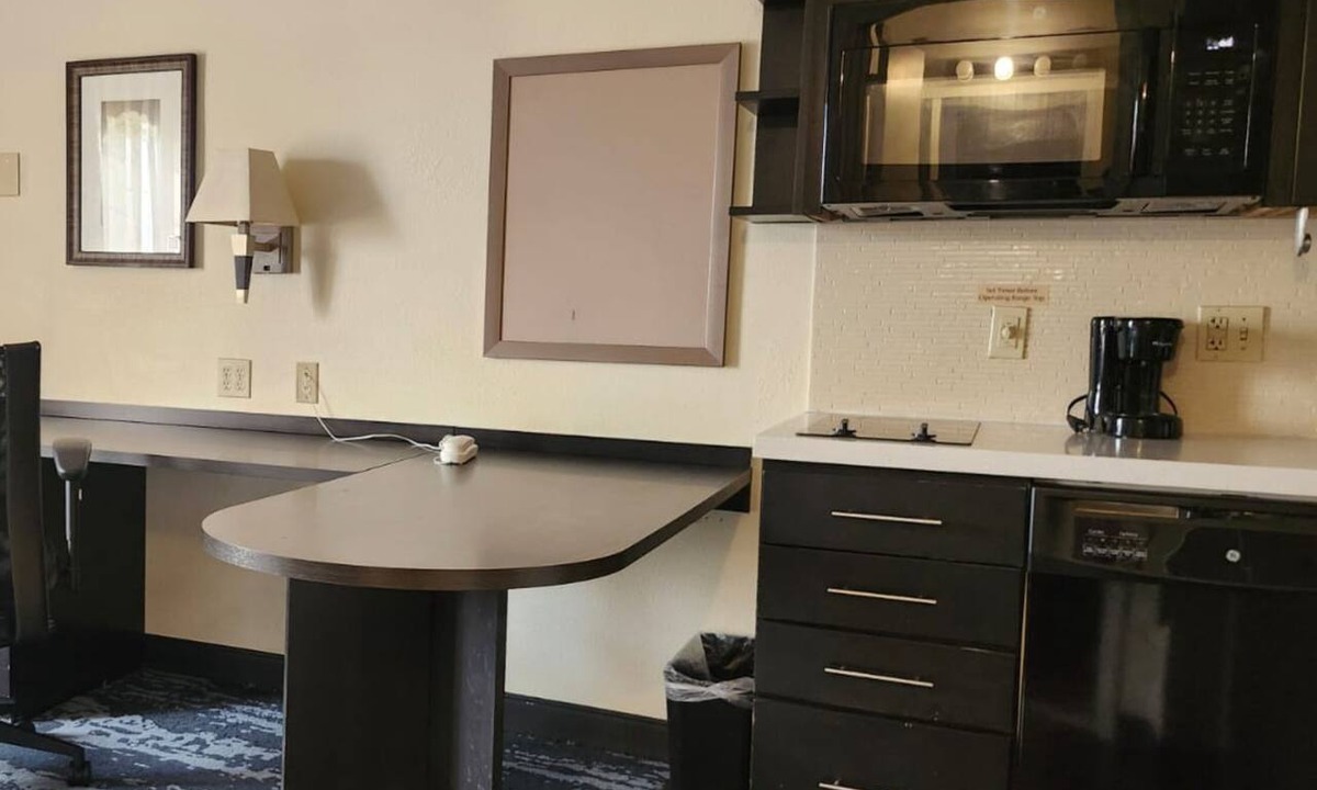 Richfield Hotel | Coratel Suites Extended Stay MSP Airport Minneapolis Richfield