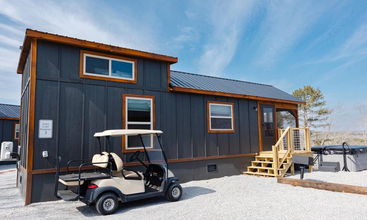 Aiken Cottage | Cottage #3 The Appaloosa