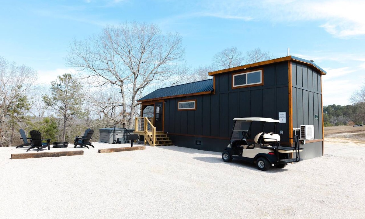 Aiken Cottage | Cottage #8 The Thoroughbred