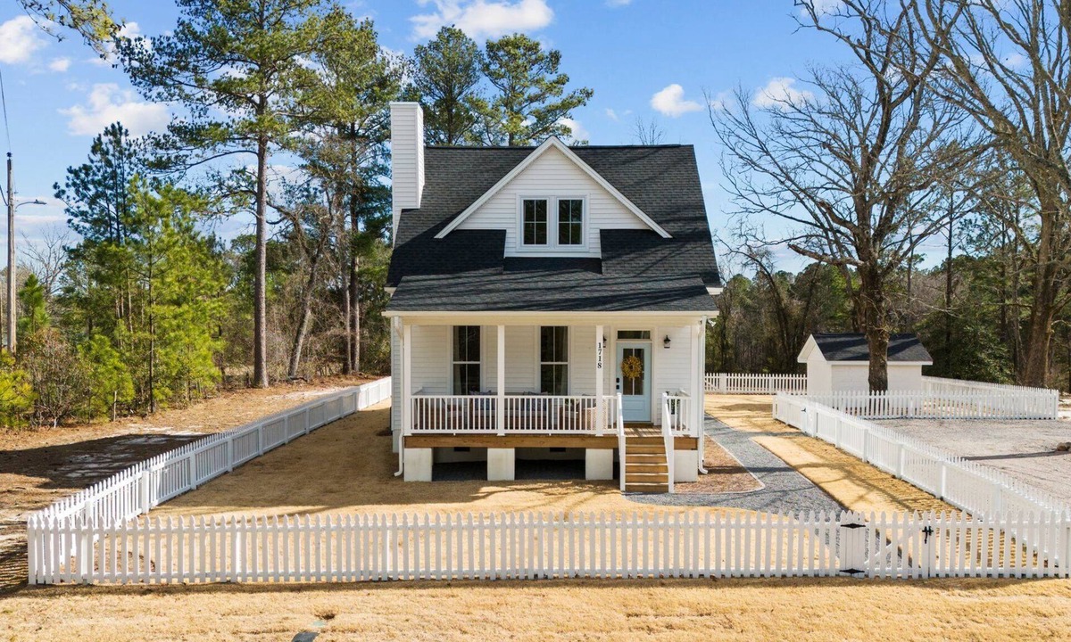 Cameron House | Cottage in the Country