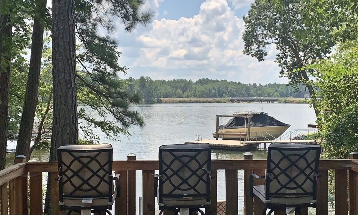 Leesville House | Cottage on the Cove (w/dock)