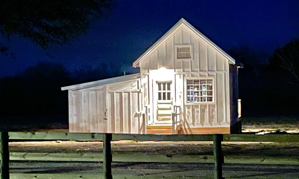 South Carolina Lakes & Blackwater Rivers Cottage | COTTON HOUSE COTTAGE Super charming 100 Ac Historic Farm - 19 minutes to Aiken.