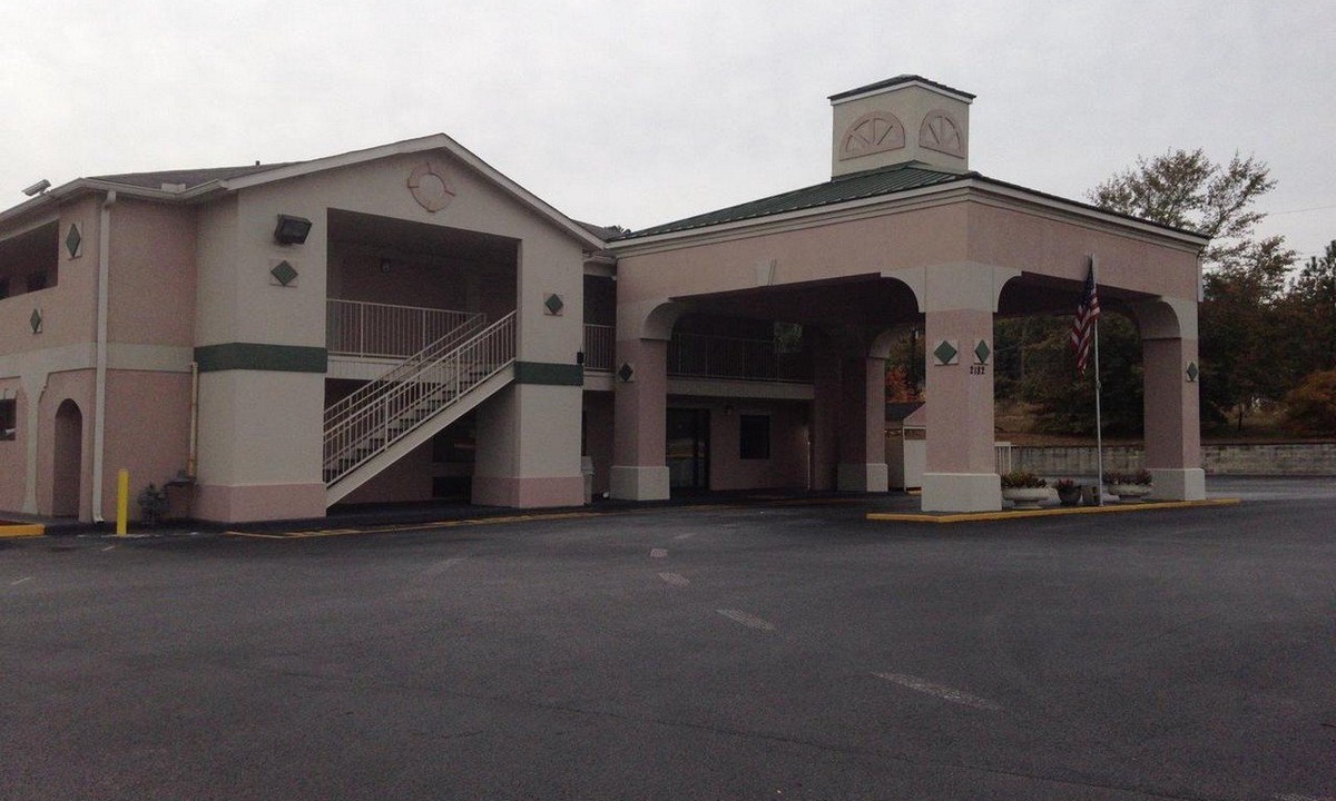 Gracewood Hotel | Country Hearth Inn & Suites Augusta