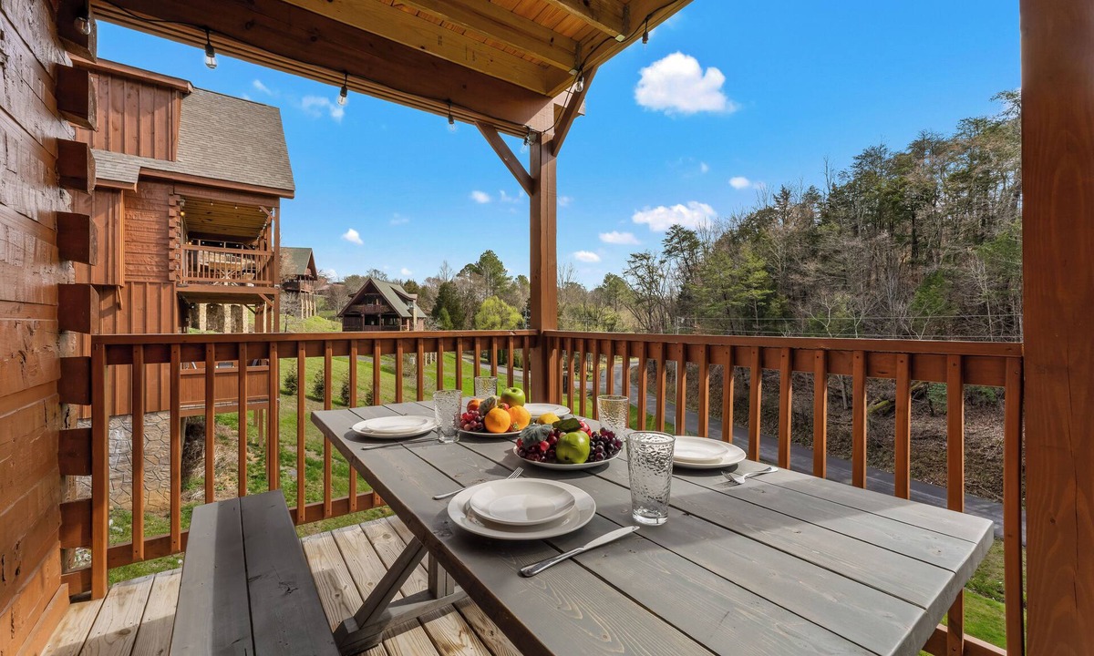 Sevierville Cabin | Couples Refuge by Ghosal Luxury Lodging