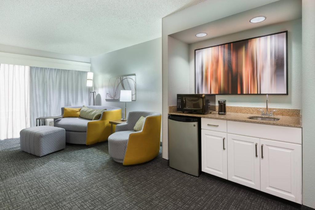 Wilmington Hotel | Courtyard by Marriott Wilmington/Wrightsville Beach