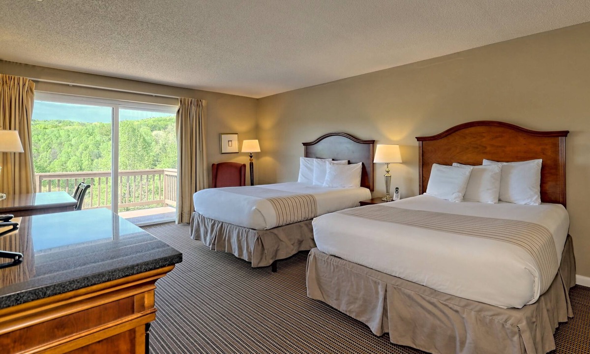 Clayton Hotel | Cozy 1-Bedroom Condo with 2 Queen Beds in Clayton, GA
