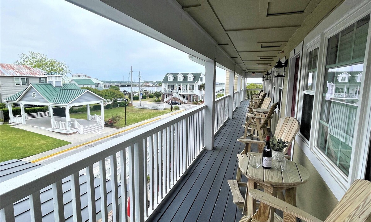 Swansboro Apartment | Cozy 1-Bedroom Downtown Suite in the Heart of It All