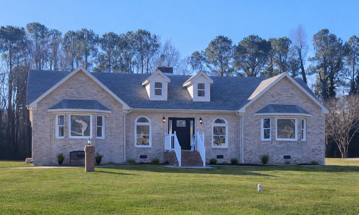 Sedley House | Cozy 3-bedroom house in charming small town Sedley