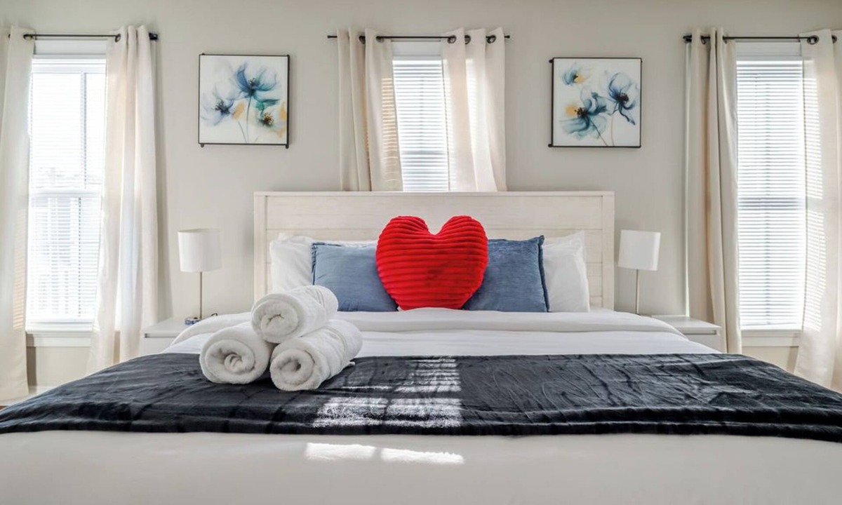 Carver House | Cozy and spacious 3BR in the heart of VCU & Downtown